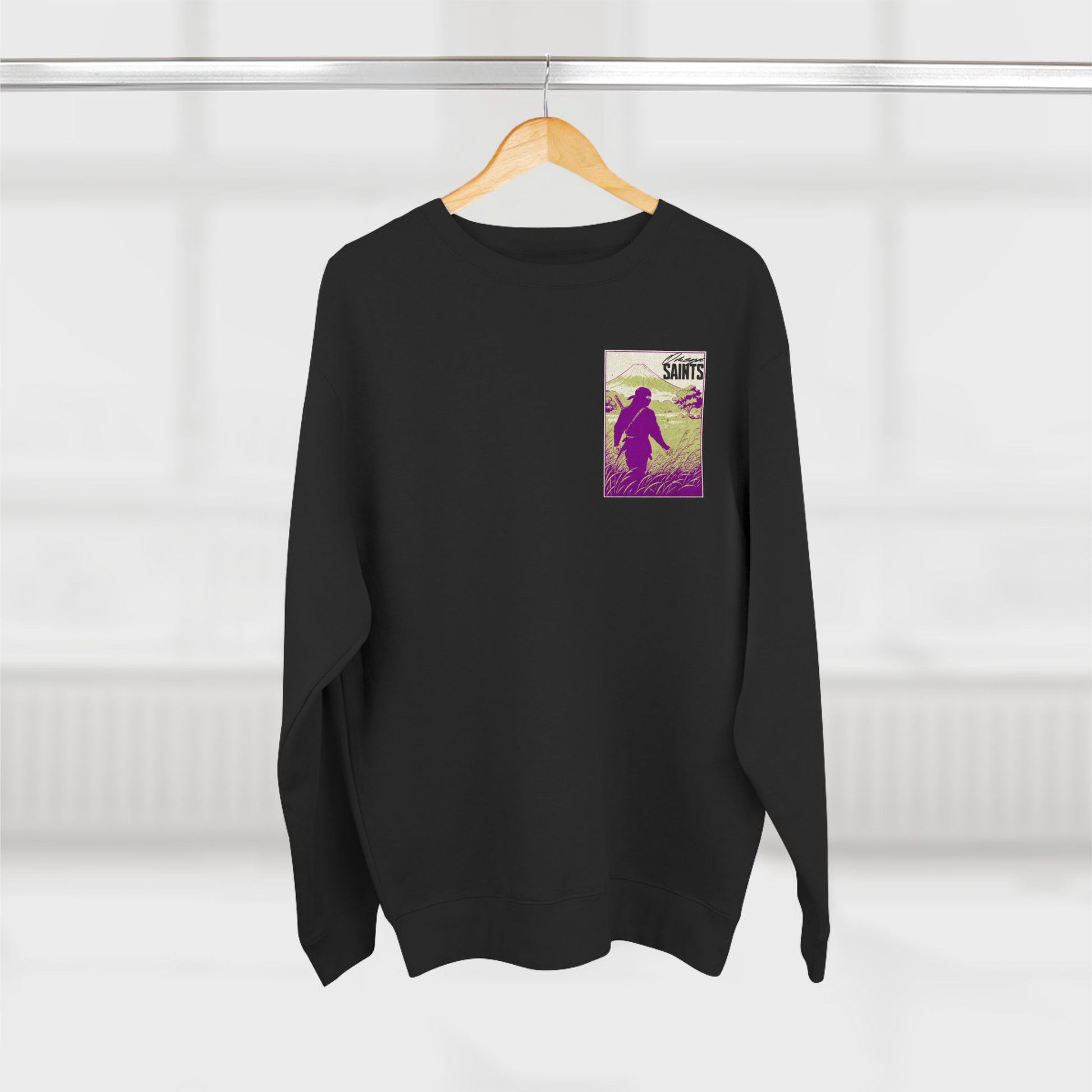 Black Ninja Graphic Sweatshirt – Vintage Samurai Warrior Design | Soft Printed Graphic Sweater