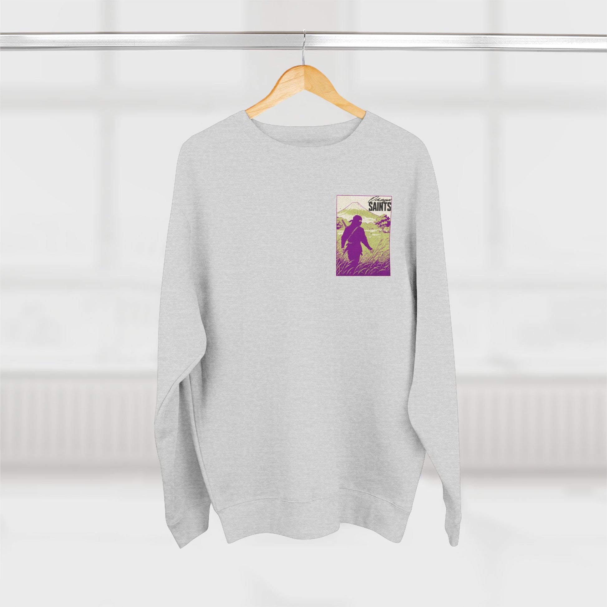 Black Ninja Graphic Sweatshirt – Vintage Samurai Warrior Design | Soft Printed Graphic Sweater